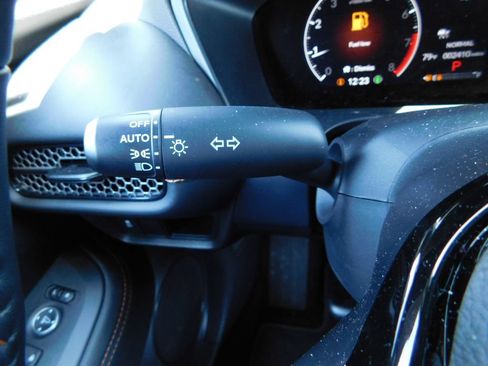 Certified 2026 Honda HR-V Sport image 28