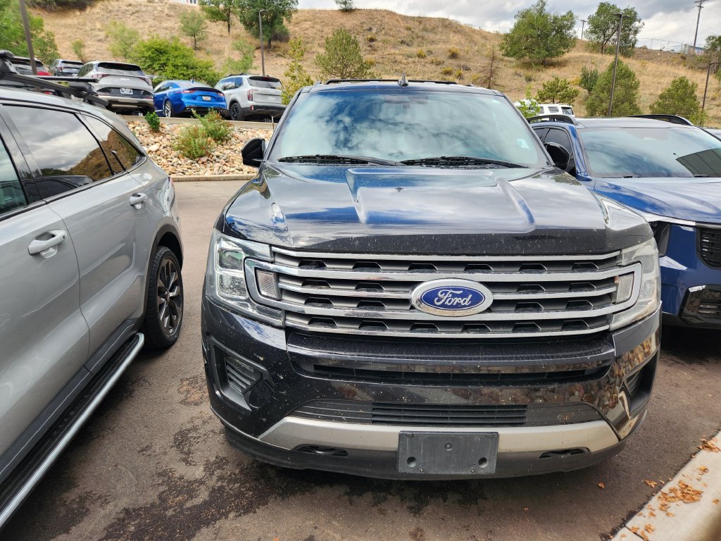 Used 2020 Ford Expedition Max XLT w/ Equipment Group 202A AWD/4WD image 2