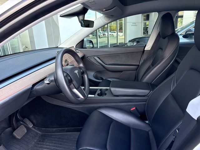 Used 2021 Tesla Model Y Long Range AWD/4WD image 7