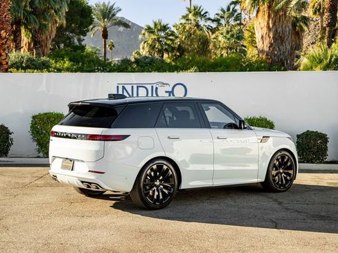 New 2025 Land Rover Range Rover Sport Dynamic SE AWD/4WD image 6