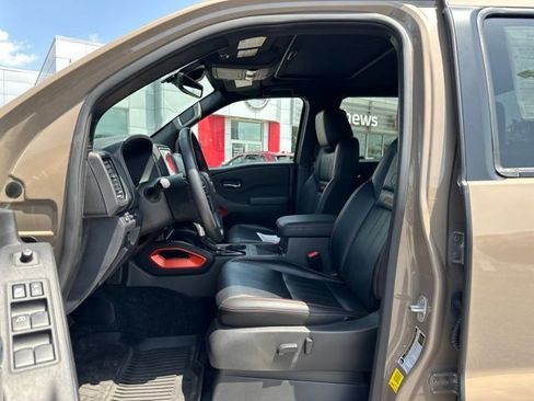 Certified 2023 Nissan Frontier PRO-4X w/ Pro-4X Premium Package AWD/4WD image 12