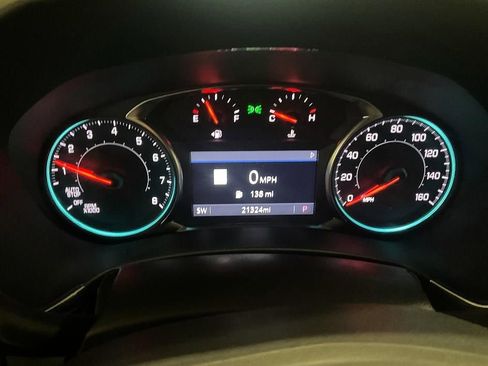 Used 2023 Chevrolet Equinox Premier AWD/4WD image 6