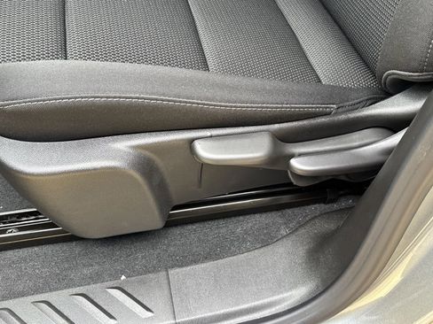 New 2025 GMC Canyon Elevation w/ Convenience Package image 16