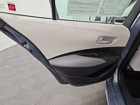 Used 2020 Toyota Corolla LE image 28