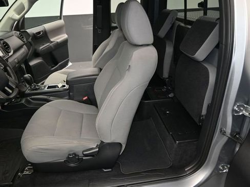 Used 2019 Toyota Tacoma SR w/ SR Convenience Package image 10