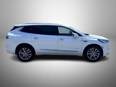 Used 2024 Buick Enclave Avenir w/ Avenir Technology Package AWD/4WD image 4
