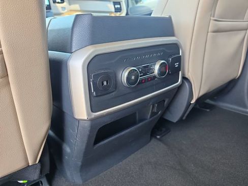 Used 2024 Ford Expedition Limited AWD/4WD image 15