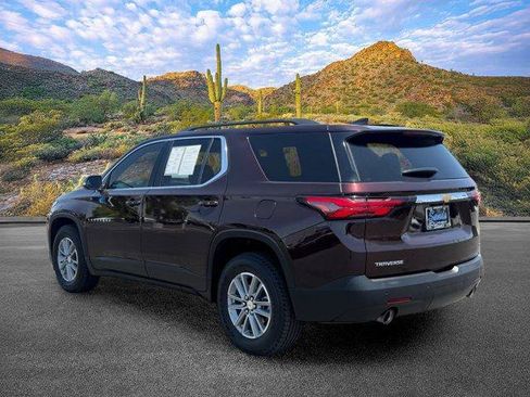 Used 2022 Chevrolet Traverse LT FWD image 6