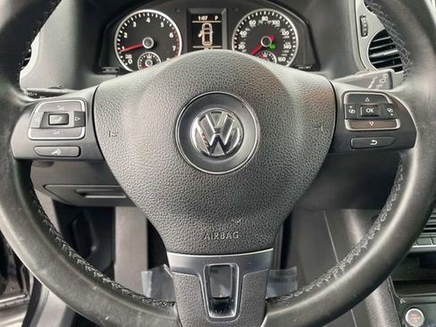 Used 2016 Volkswagen Tiguan SE image 18
