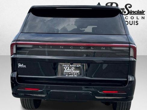 New 2025 Lincoln Navigator Reserve w/ Jet Appearance Package image 6