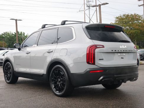 Used 2022 Kia Telluride SX w/ SX Prestige Package AWD/4WD image 3