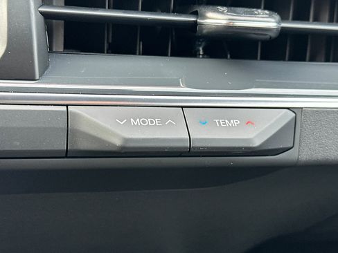 Used 2025 Kia K4 GT-Line Turbo image 29