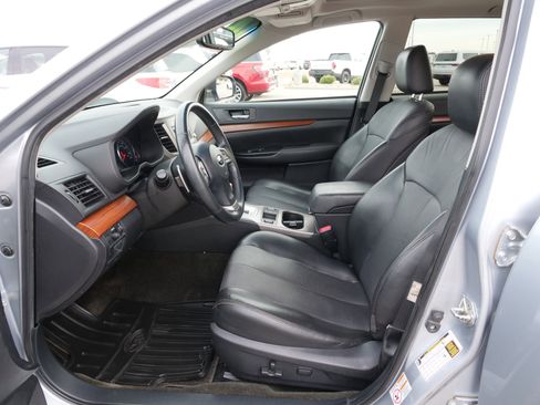 Used 2014 Subaru Outback 2.5i Limited image 16