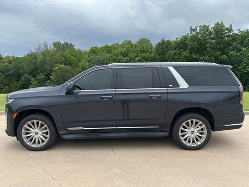 Certified 2024 Cadillac Escalade ESV Premium Luxury image 3