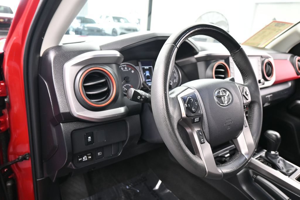 Used 2023 Toyota Tacoma SR5 w/ Technology Package RWD image 15