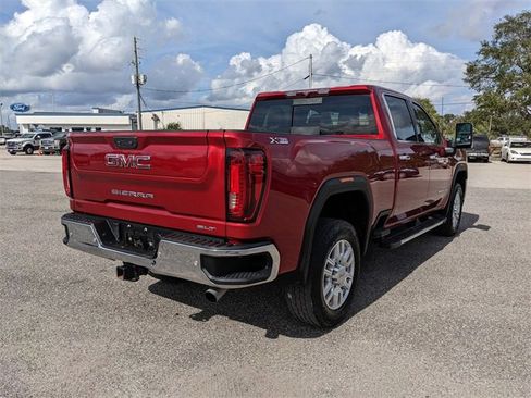Used 2022 GMC Sierra 3500 SLT w/ SLT Premium Package image 4