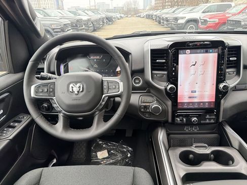 New 2025 RAM 1500 Big Horn AWD/4WD image 16