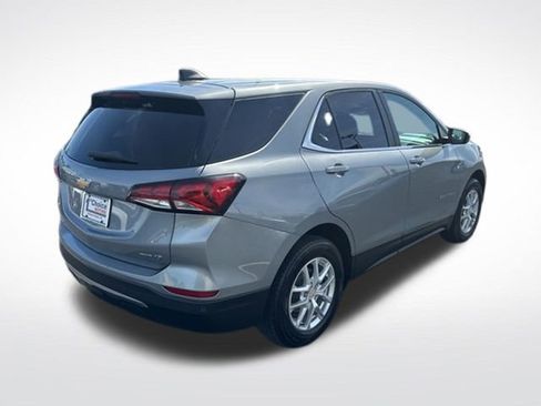 Used 2024 Chevrolet Equinox LT w/ Driver Convenience Package AWD/4WD image 5