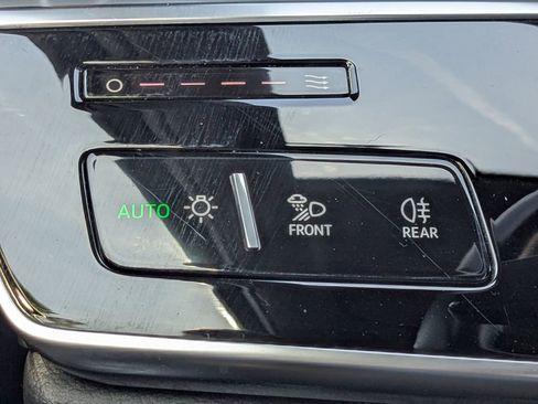 Used 2019 Audi A8 L 3.0T w/ Luxury Package image 29