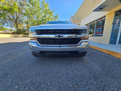 Used 2018 Chevrolet Silverado 1500 LT w/ LT Eassist Package image 9