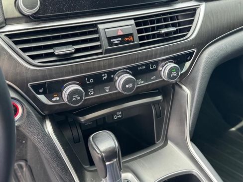 Used 2018 Honda Accord EX-L image 23