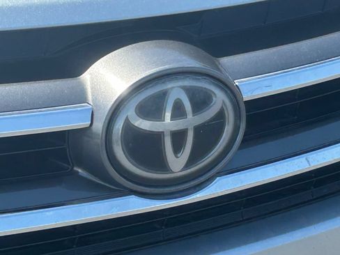 Used 2017 Toyota Highlander Limited AWD/4WD image 11