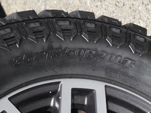 Used 2021 Ford F250 Platinum w/ FX4 Off-Road Package AWD/4WD image 60