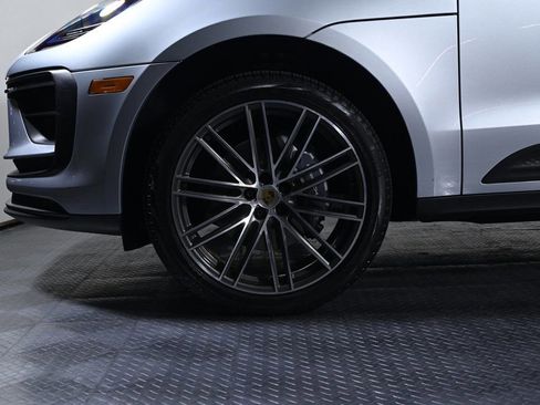Certified 2026 Porsche Macan AWD/4WD image 27