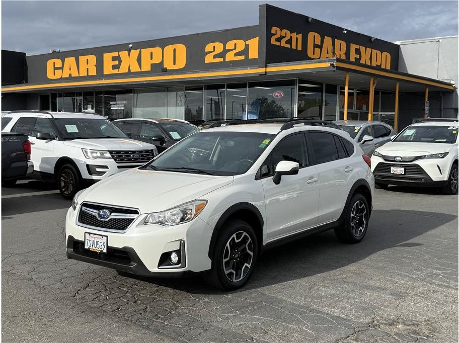 Used 2016 Subaru Crosstrek 2.0i Limited w/ Popular Package #2 AWD/4WD image 1
