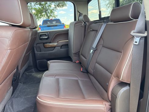 Used 2019 Chevrolet Silverado 2500 High Country w/ Duramax Plus Package AWD/4WD image 17