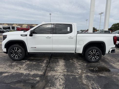 Used 2022 GMC Sierra 1500 AT4 w/ AT4 Premium Package AWD/4WD image 5