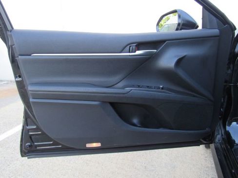 Used 2024 Toyota Camry XLE image 13