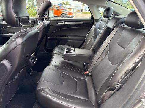 Used 2013 Ford Fusion Titanium image 15