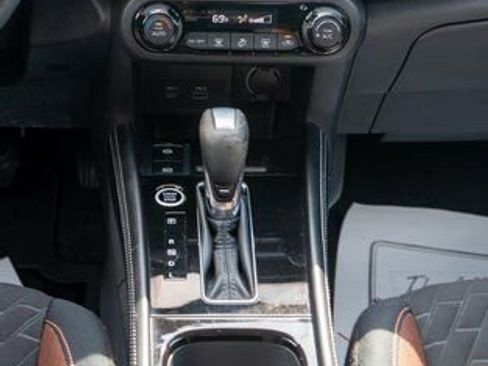 Used 2023 Nissan Kicks SR FWD image 16