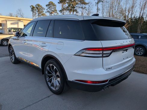 Certified 2025 Lincoln Aviator Reserve image 6