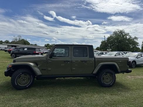 New 2026 Jeep Gladiator Willys AWD/4WD image 15