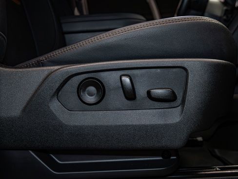 Used 2024 GMC Sierra 2500 AT4 w/ AT4 Premium Plus Package image 25