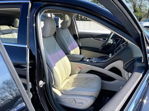 Used 2019 Lincoln Nautilus Reserve w/ Driver Assistance Package image 9