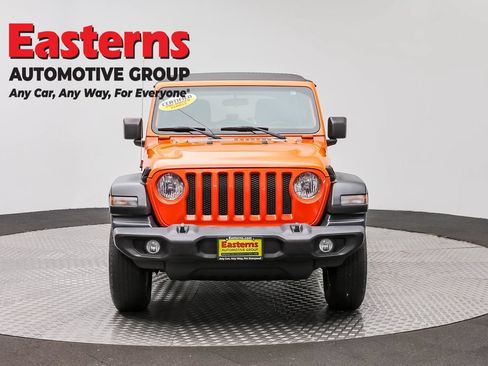 Used 2018 Jeep Wrangler Unlimited Sport S AWD/4WD image 2
