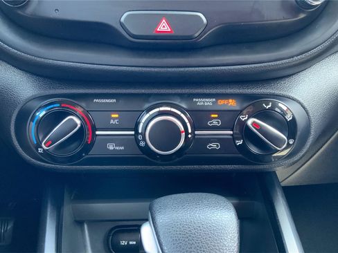 Used 2023 Kia Soul LX w/ Option Group 015 FWD image 32