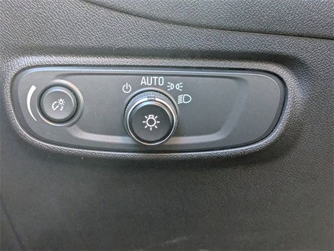 Used 2023 Chevrolet Equinox LS image 22