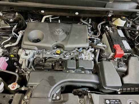 Used 2025 Toyota RAV4 LE image 34