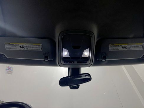 Used 2016 Chevrolet Impala LT w/ Convenience Package image 30