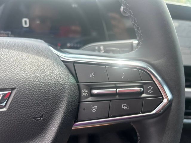 New 2026 Chevrolet Equinox LT w/ Safety and Technology Package FWD image 18