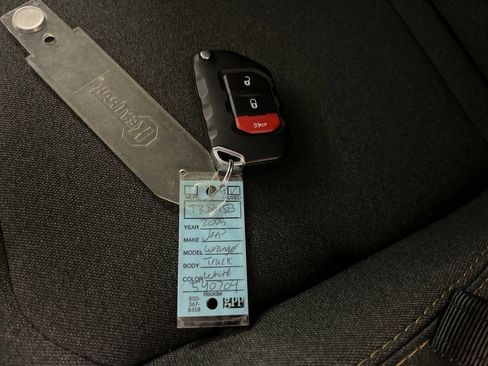 Used 2025 Jeep Wrangler Willys image 76