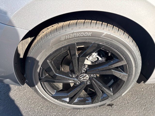 New 2027 Volkswagen Jetta SE FWD image 38