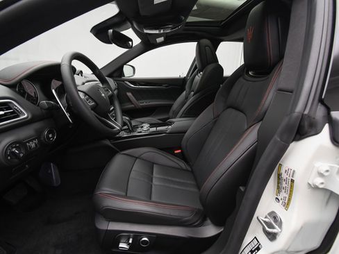 New 2024 Maserati Ghibli Modena image 18