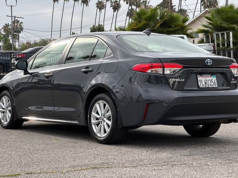 Used 2024 Toyota Corolla LE w/ LE Convenience Package FWD image 6
