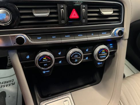 Used 2023 Genesis G70 2.0T w/ Sport Prestige Package AWD/4WD image 15