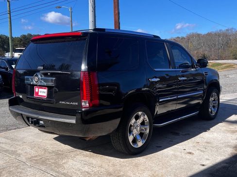 Used 2010 Cadillac Escalade 2WD image 6